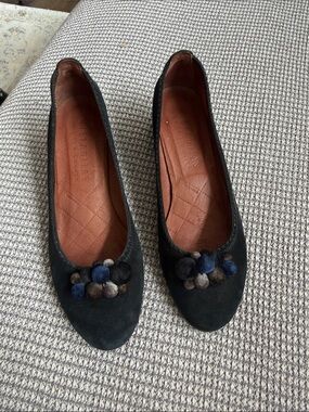 Hispanitas Black Suede Pom Pom Ballet Flats EU 41